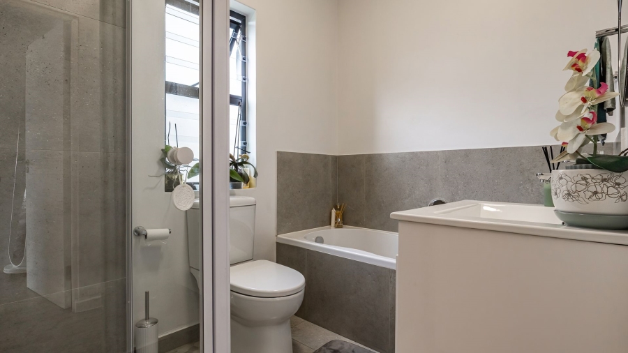 3 Bedroom Property for Sale in Burgundy Estate Western Cape